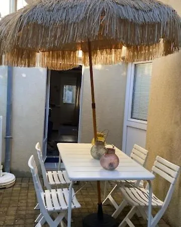 Ferienhaus L Hippocampe Petite Maison Cosie Avec Cour Interieure A 200 Metres De La Normandie Saint-Aubin-Sur-Mer (Calvados)