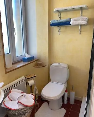 L Hippocampe Petite Maison Cosie Avec Cour Interieure A 200 Metres De La Normandie *