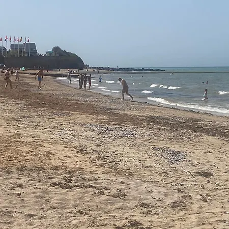 Ferienhaus L Hippocampe Petite Maison Cosie Avec Cour Interieure A 200 Metres De La Normandie Saint-Aubin-Sur-Mer (Calvados)
